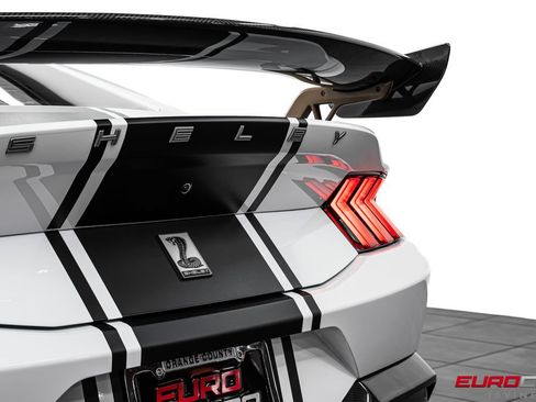 Used 2025 Ford Mustang GT Premium w/ GT Performance Package RWD image 26