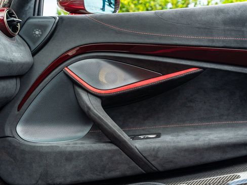 Used 2022 McLaren 765LT RWD image 48