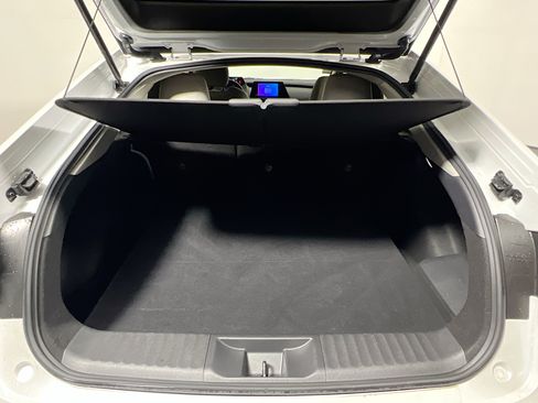 Used 2024 Toyota Prius XLE FWD image 33
