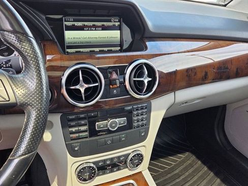 Used 2015 Mercedes-Benz GLK 350 4MATIC image 21
