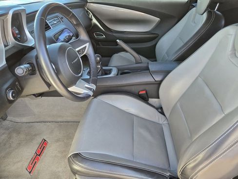 Used 2011 Chevrolet Camaro SS image 9