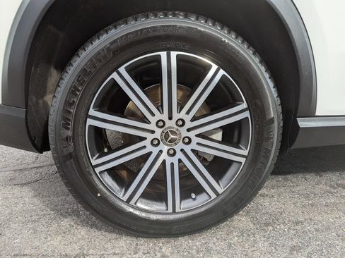 Used 2024 Mercedes-Benz GLE 450 4MATIC image 55