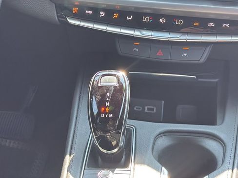 Used 2024 Cadillac XT4 Premium Luxury AWD/4WD image 18