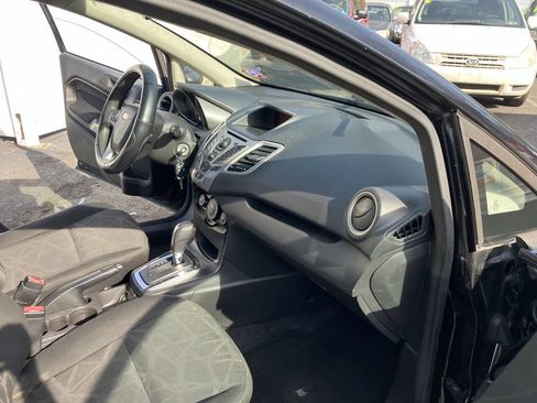 Used 2011 Ford Fiesta SE w/ 203A Rapid Spec Order Code image 20