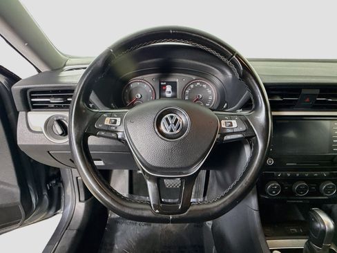 Used 2020 Volkswagen Passat 2.0T SE FWD image 13