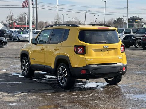 Used 2017 Jeep Renegade Latitude w/ Cold Weather Group image 6