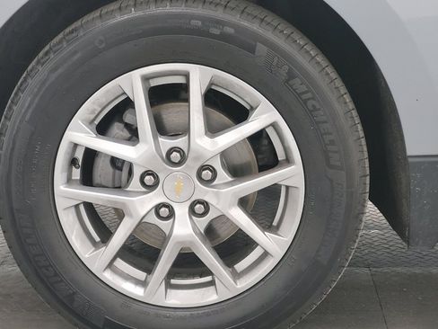 Used 2024 Chevrolet Equinox LT FWD image 31