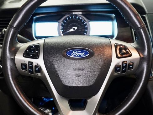 Used 2015 Ford Taurus Limited image 12