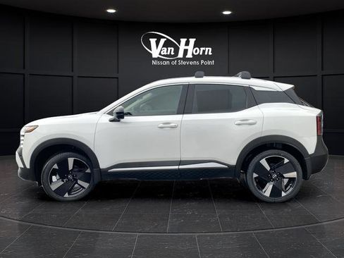 New 2026 Nissan Kicks SR w/ Cold Weather Package AWD/4WD image 11