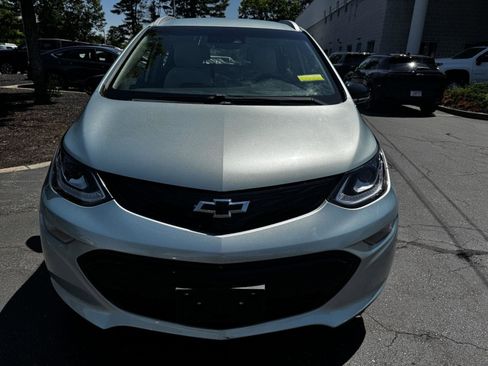 Used 2019 Chevrolet Bolt Premier w/ Infotainment Package FWD image 2