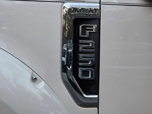 Used 2018 Ford F250 Lariat w/ Lariat Ultimate Package AWD/4WD image 39