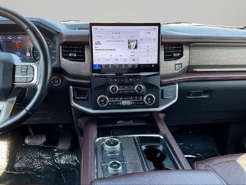 Certified 2024 Ford Expedition Limited AWD/4WD image 9