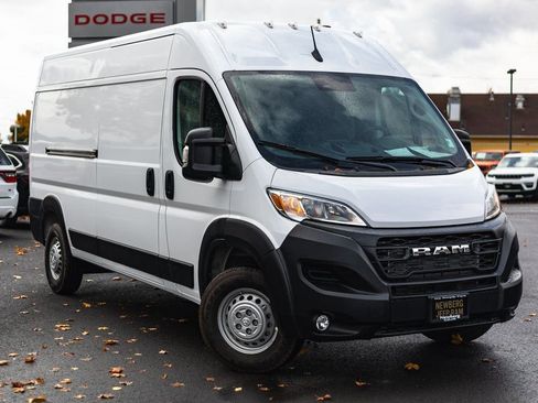 New 2026 RAM ProMaster 2500 w/ Convenience Group image 1