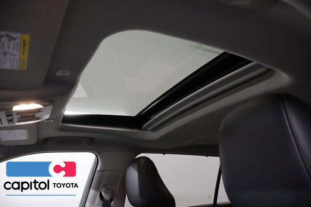 Used 2024 Toyota Highlander Limited AWD/4WD image 13