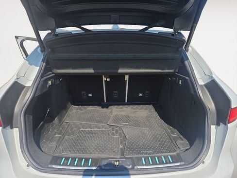 Used 2019 Jaguar F-PACE Portfolio AWD/4WD image 36