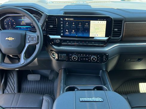 New 2026 Chevrolet Silverado 2500 High Country w/ High Country Premium Package AWD/4WD image 18
