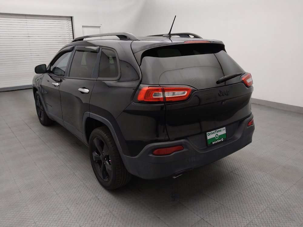 Used 2018 Jeep Cherokee Latitude w/ Altitude Package FWD image 5
