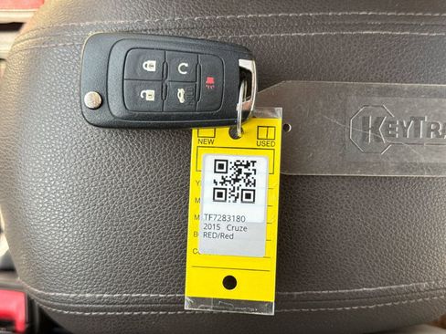 Used 2015 Chevrolet Cruze LT FWD image 32