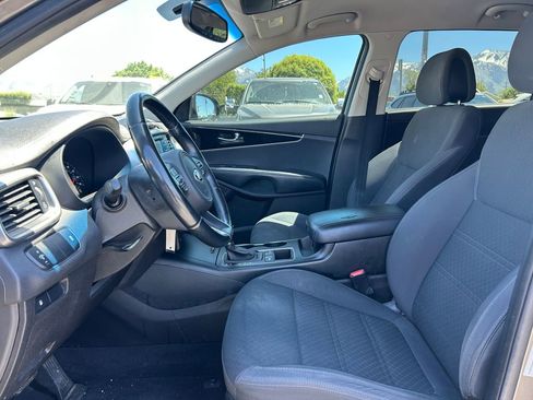 Used 2016 Kia Sorento FWD w/ LX Convenience Package image 25