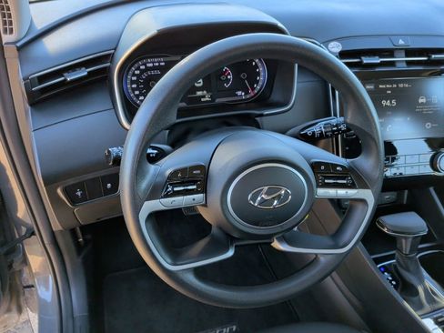 Used 2024 Hyundai Tucson SE image 16