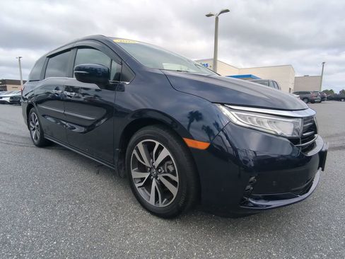 Used 2024 Honda Odyssey Touring image 1