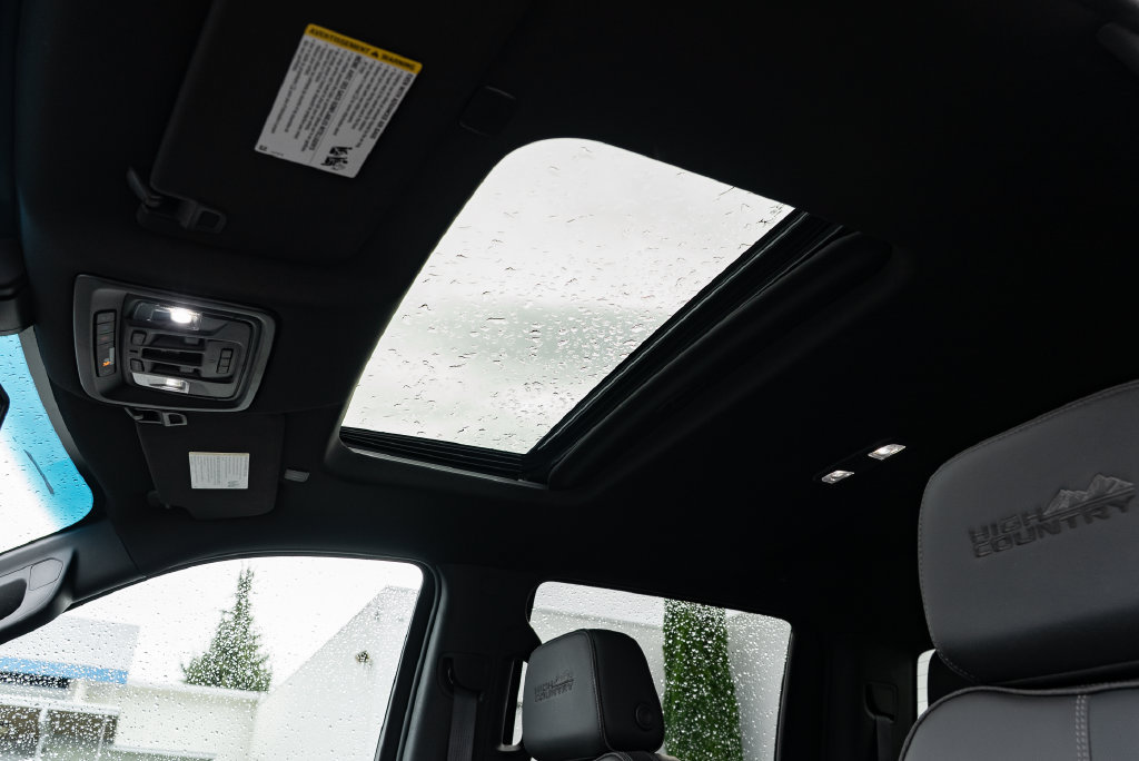 Used 2022 Chevrolet Silverado 1500 High Country w/ Safety Package II AWD/4WD image 23