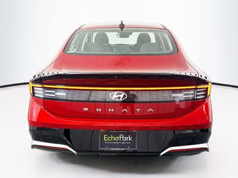Used 2024 Hyundai Sonata SEL FWD image 7