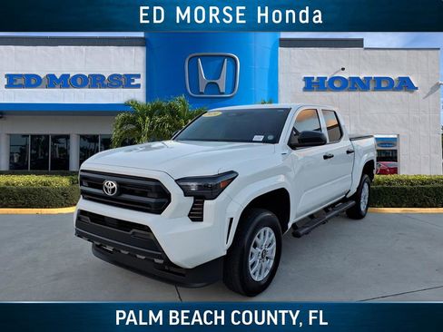Used 2024 Toyota Tacoma SR image 1