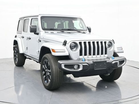 Used 2023 Jeep Wrangler Unlimited Sahara image 3