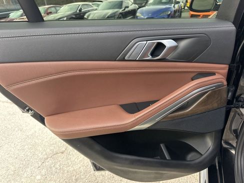 Used 2020 BMW X6 xDrive40i w/ M Sport Package image 28