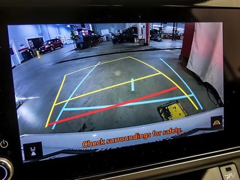 Certified 2025 Toyota Camry SE image 15