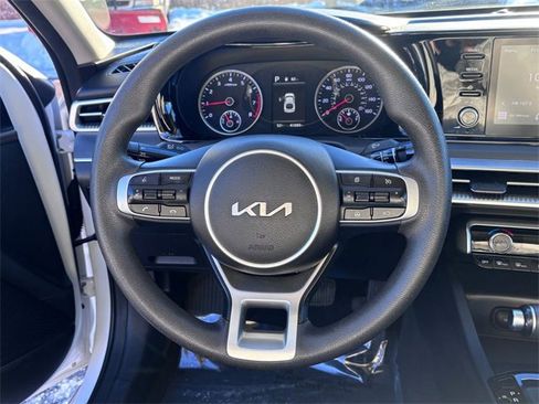 Used 2023 Kia K5 LXS image 16