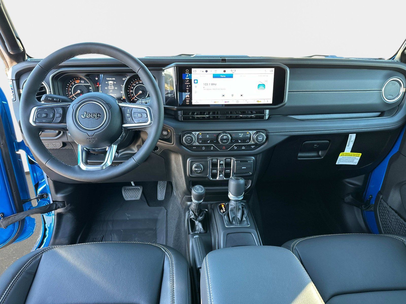 New 2025 Jeep Wrangler Unlimited Sahara w/ Safety Group AWD/4WD image 17