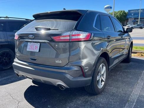 Used 2019 Ford Edge SEL w/ Equipment Group 201A FWD image 3