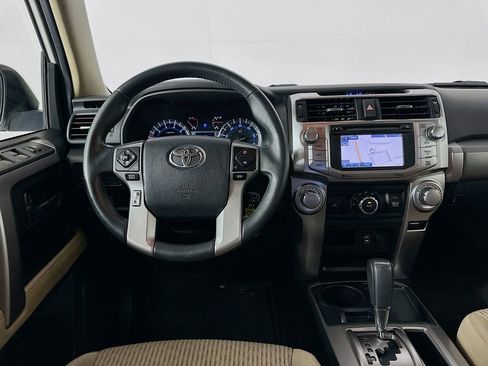 Used 2014 Toyota 4Runner SR5 image 22