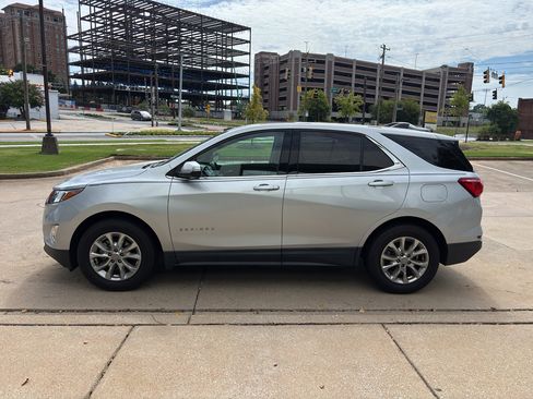 Used 2018 Chevrolet Equinox LT FWD image 5