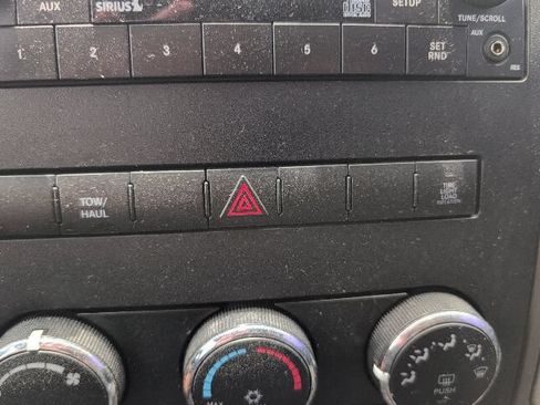 Used 2011 RAM 2500 ST w/ ST Popular Equipment Group AWD/4WD image 21