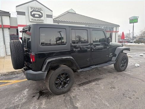 Used 2018 Jeep Wrangler Unlimited Sahara image 10