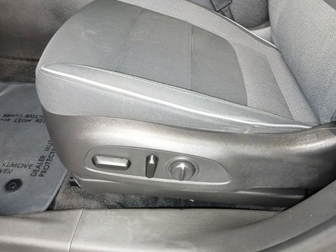 Used 2021 Chevrolet TrailBlazer LT w/ Sun and Liftgate Package AWD/4WD image 17