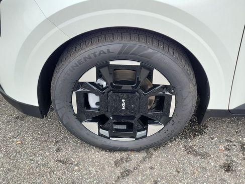 New 2026 Kia Carnival EX FWD image 36