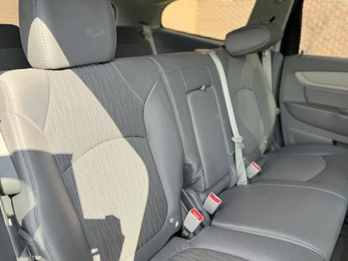Used 2016 Chevrolet Traverse LS image 39