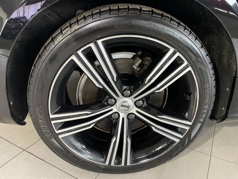 Used 2019 Volvo S60 T6 Inscription image 12