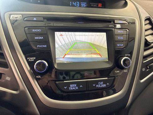 Used 2016 Hyundai Elantra SE w/ Option Group 02 FWD image 29