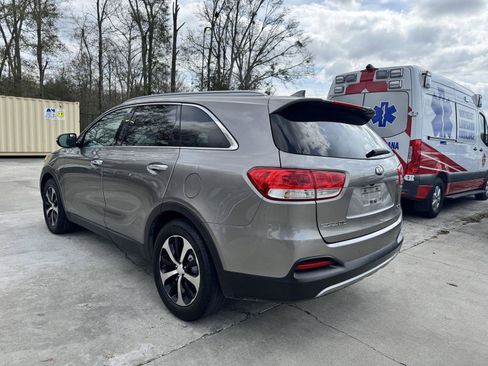 Used 2016 Kia Sorento EX w/ EX Premium Package image 18