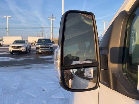 Used 2023 Ford Transit 350 XLT image 11