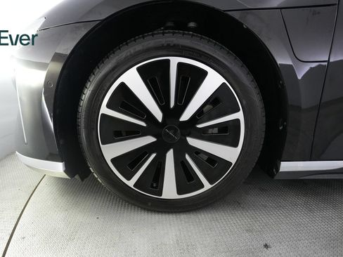 Used 2023 Lucid Air Touring AWD/4WD image 19