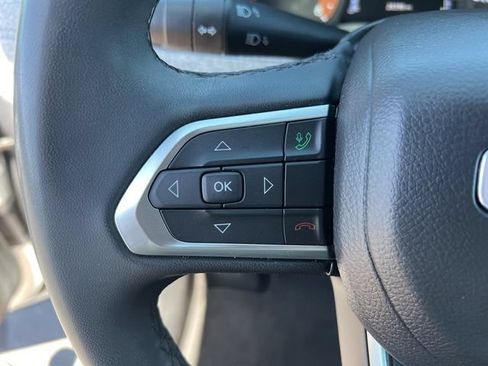 Used 2024 Jeep Compass Latitude AWD/4WD image 30