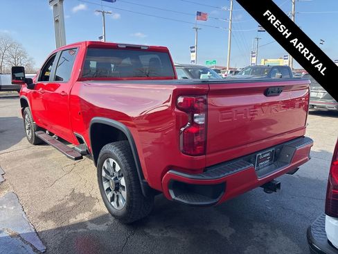 Used 2024 Chevrolet Silverado 2500 LT image 3
