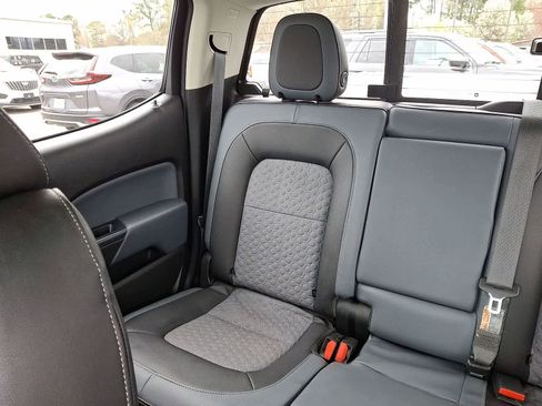 Used 2018 Chevrolet Colorado Z71 image 13