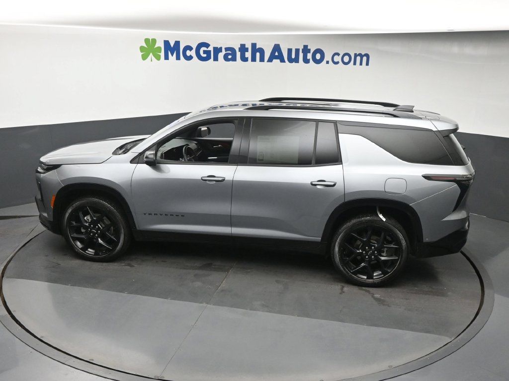 Used 2025 Chevrolet Traverse RS w/ LPO, Floor Liner Package AWD/4WD image 25